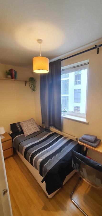 Double Room&Private Bath Near The Square Mile ลอนดอน ภายนอก รูปภาพ