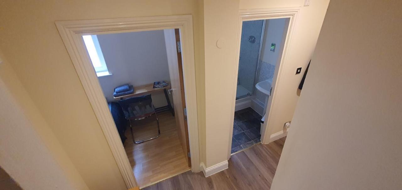 Double Room&Private Bath Near The Square Mile ลอนดอน ภายนอก รูปภาพ